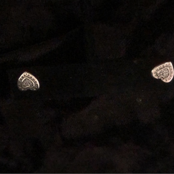Pandora heart stud earrings - Picture 7 of 7